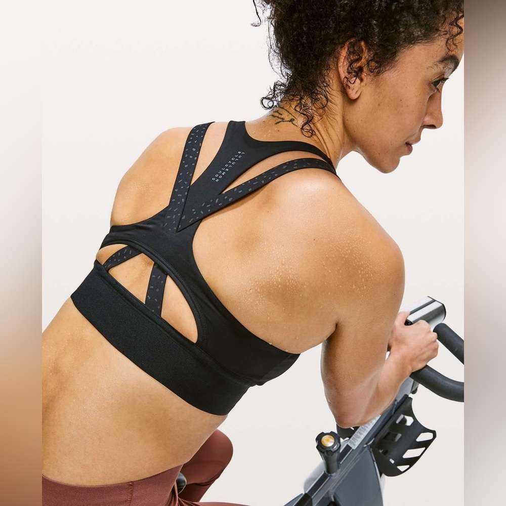 Lululemon to the beat soulcycle black bra size 12
